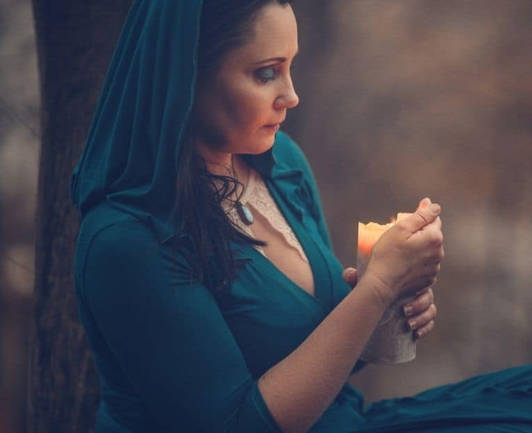 Jana Slavice při rituální práci
